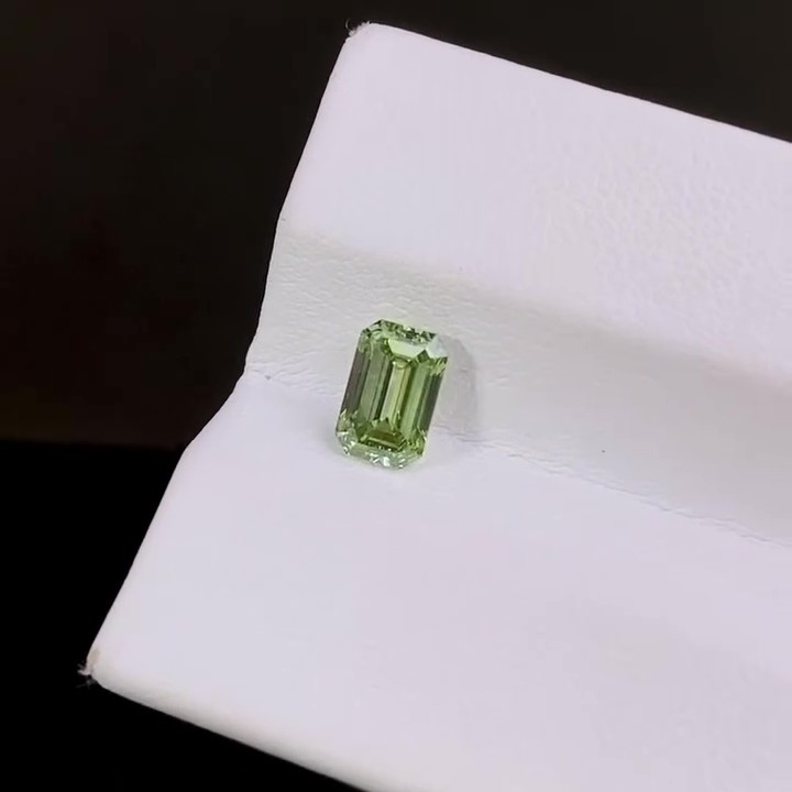 1 ct Emerald